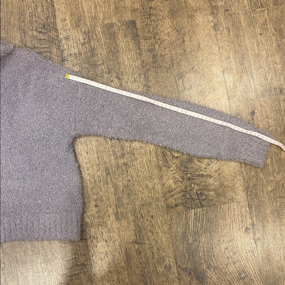 Hollister Lavender Fluffy Zip-Up Sweater Size XS - Picture 7 of 7